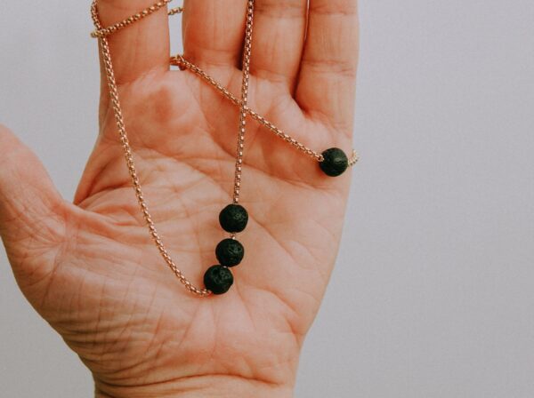 Diffuser Set, Necklace and Bracelet - Black Lava - Image 4