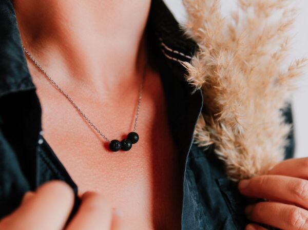 Diffuser Set, Necklace and Bracelet - Black Lava - Image 7